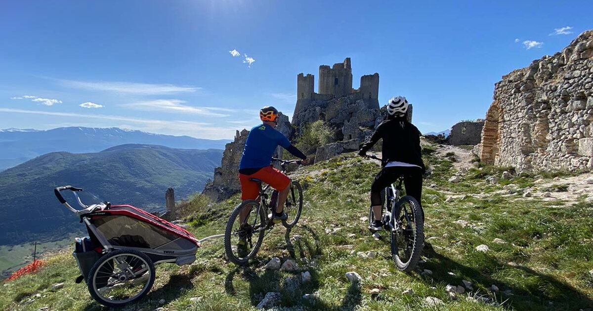 Sentieri Bici Di Montagna Montagna Escursioni Bicicletta E-BIKE Al